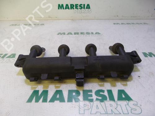 Used Ignition coil PEUGEOT 306 Hatchback (7A, 7C, N3, N5) 1.4 (75 hp) 31526956