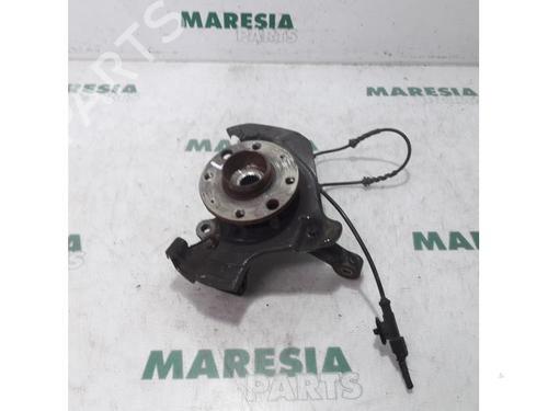 Used Left front steering knuckle FIAT PUNTO (199_) 0.9 (101 hp) 31515590