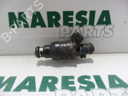 Used Injector PEUGEOT 306 Hatchback (7A, 7C, N3, N5) 1.8 16V (110 hp) 31386743