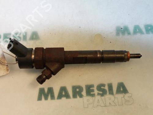 injector-renault-scenic-ii-jm01_-2003-2004-2005-2006-2007-2008-2009-2010-31438697 main image
