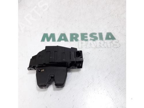 electronic-module-citroen-c5-iii-rd_-2008-2009-2010-2011-2012-2013-2014-2015-2016-2017-31506530 main image
