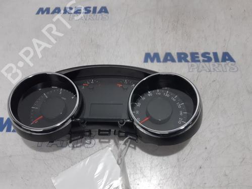 Used Instrument cluster PEUGEOT 3008 I MPV (0U_) 1.6 HDi (114 hp) 31421123