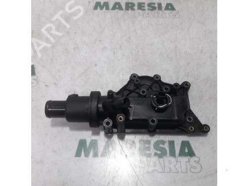 Used Thermostat housing RENAULT CLIO III (BR0/1, CR0/1) 1.6 16V (BR05, BR0B, BR0Y, BR15, BR1J, BR1M, BR1Y, CR0B,... (112 hp) 31461522