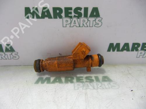 Used Injector ALFA ROMEO 156 (932_) 2.0 16V T.SPARK (932A2) (155 hp) 31492439