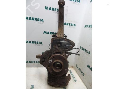 Used Right front steering knuckle Right front steering knuckle ALFA ROMEO 156 (932_) 2.0 JTS (932AXA) (166 hp) 31441124 31441124