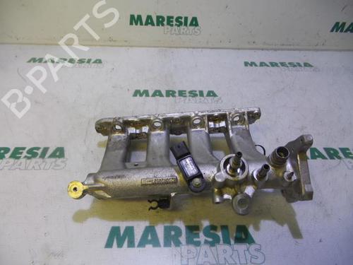 injection-rail-renault-clio-iii-br01-cr01-2005-2006-2007-2008-2009-2010-2011-2012-2013-2014-31429741 main image