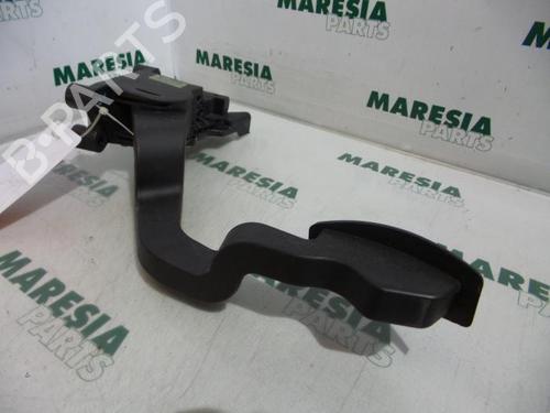 Used Electronic module FIAT BRAVO II (198_) 1.4 (198AXA1B) (90 hp) 31520415