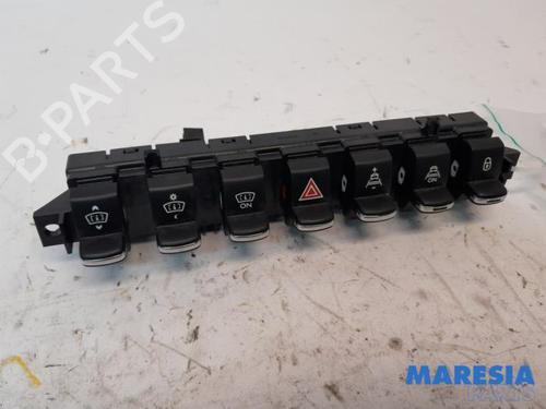 Used Warning switch PEUGEOT 3008 I MPV (0U_) 1.6 THP (156 hp) 31409323