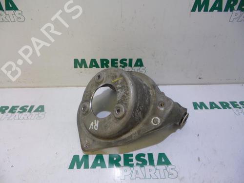 Used Right front suspension arm PEUGEOT 407 SW (6E_, 6D_) 2.0 16V (140 hp) 31384783