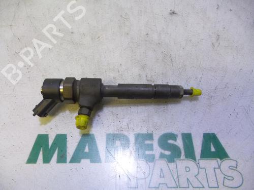 Used Injector FIAT PUNTO (188_) 1.9 JTD 80 (188.237, .257, .337, .357) (80 hp) 31437081