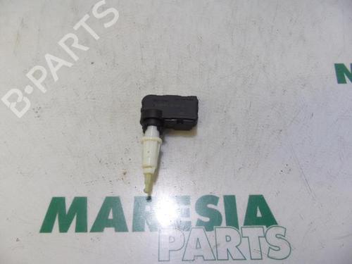 Used Headlight adjuster motor PEUGEOT 307 (3A/C) 1.6 16V (109 hp) 31477887