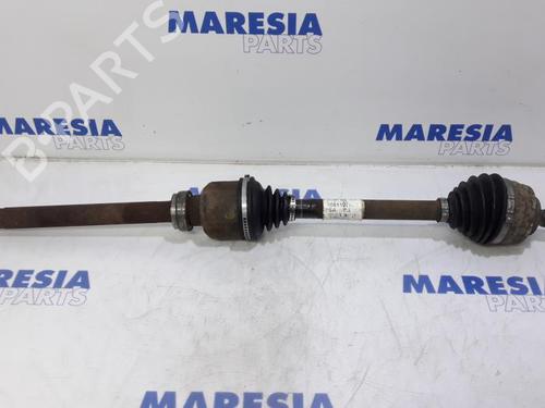 Used Right front driveshaft PEUGEOT 308 CC (4B_) 2.0 HDi (140 hp) 31479908