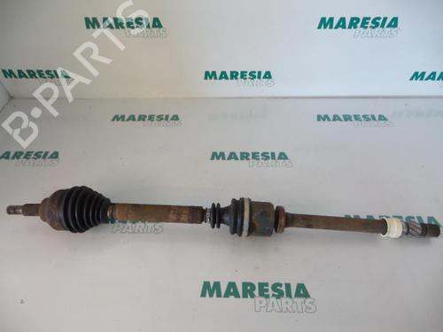 Used Right front driveshaft RENAULT LAGUNA II (BG0/1_) 1.9 dCi (BG08, BG0G) (120 hp) 31489833