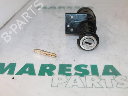 Used Ignition barrel FIAT STILO (192_) 1.9 JTD (192_XF1A) (80 hp) 31451099