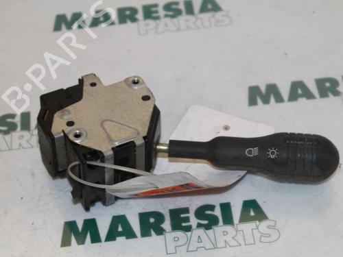 steering-column-stalk-renault-twingo-i-c06_-1993-1994-1995-1996-1997-1998-1999-2000-2001-2002-2003-2004-2005-2006-2007-2008-2009-2010-2011-2012-31524113 main image