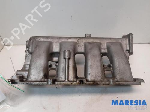 Used Injection rail RENAULT MEGANE III Hatchback (BZ0/1_, B3_) 2.0 TCe (BZ0K) (180 hp) 31532150