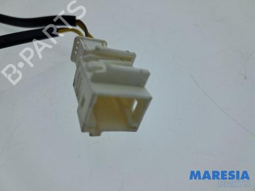 Electronic sensor PEUGEOT 308 CC (4B_) 1.6 16V | BP33832587M84 - Image 2