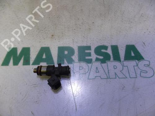 injector-renault-clio-iii-br01-cr01-2005-2006-2007-2008-2009-2010-2011-2012-2013-2014-31472214 main image