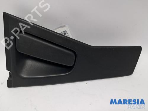 rear-left-exterior-door-handle-renault-clio-iv-grandtour-kh_-2012-2013-2014-2015-2016-2017-2018-2019-2020-2021-31492337 main image