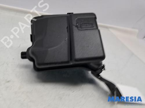 Used Fuse box PEUGEOT 207 CC (WD_) 1.6 16V (120 hp) 31528002