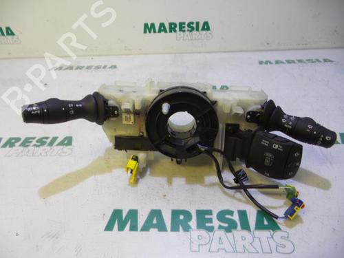 switch-renault-megane-iii-coupe-dz01_-2008-2009-2010-2011-2012-2013-2014-2015-2016-31391847 main image
