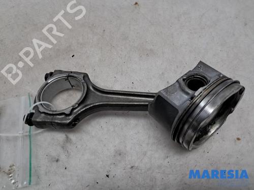 other-alfa-romeo-giulietta-940_-2010-2011-2012-2013-2014-2015-2016-2017-2018-2019-2020-31384453 main image