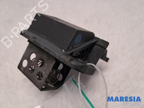 Used Electronic sensor PEUGEOT 308 SW II (LC_, LJ_, LR_, LX_, L4_) 1.6 BlueHDi 120 (120 hp) 31450123