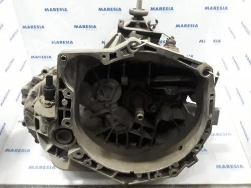 Used Gearbox RENAULT MASTER II Bus (JD) 2.5 D (JD1A, JD0E, JD0A, JD1E) (80 hp) 31518825