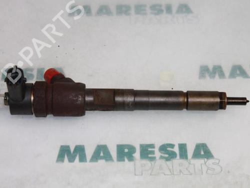 Used Injector FIAT DOBLO Box Body/MPV (223_) 1.3 D Multijet (75 hp) 31510656