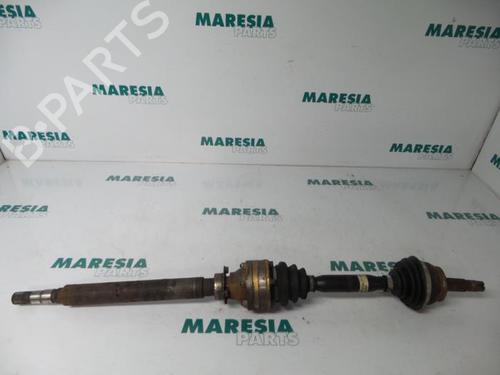 Used Right front driveshaft FIAT STILO (192_) 1.9 JTD (192_XF1A) (80 hp) 31508112