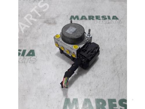 Used ABS pump FIAT 500 (312_) 1.2 (312AXA1A) (69 hp) 31441824