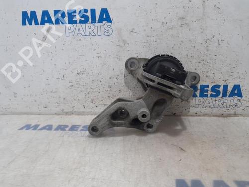 Used Gearbox mount VAUXHALL VIVARO B Bus (X82) 1.6 CDTi (125 hp) 31469932