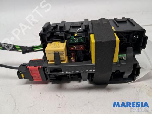 Fuse box PEUGEOT 2008 I (CU_) 1.2 VTi | BP31418494E1