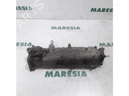 Used Valve cover FIAT 500 (312_) 1.2 (312AXA1A) (69 hp) 31417148