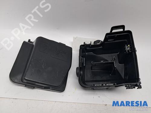 Fuse box RENAULT CAPTUR I (J5_, H5_) 0.9 TCe 90 | BP38459429E1 - Image 5