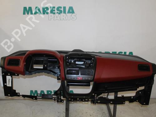 Tablier FIAT DOBLO Cargo (263_) 1.6 D Multijet (263WXD1B, 263WXR1B, 263WXX1B, 263ZXD1B,... (105 hp) 31465250