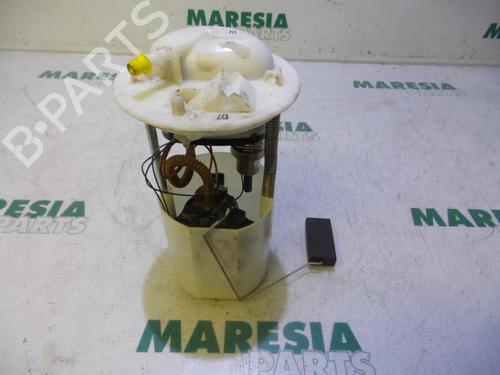 Used Fuel pump FIAT 500 (312_) 1.2 (312AXA1A) (69 hp) 31442804