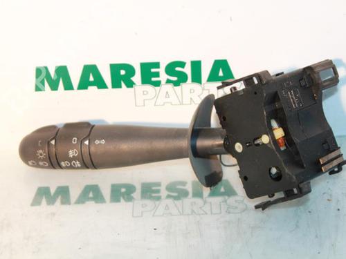 steering-column-stalk-renault-laguna-ii-grandtour-kg01_-2001-2002-2003-2004-2005-2006-2007-31508630 main image