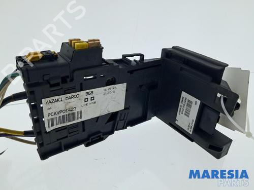 Fuse box CITROËN C4 Picasso I MPV (UD_) 1.6 THP 155 | BP32281180E1