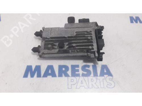 Used Control unit PEUGEOT 308 II (LB_, LP_, LW_, LH_, L3_) 1.6 HDi 100 (99 hp) 31459396