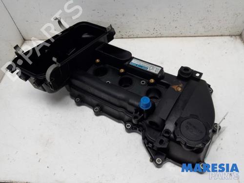 Used Valve cover PEUGEOT 107 (PM_, PN_) 1.0 (68 hp) 31421382