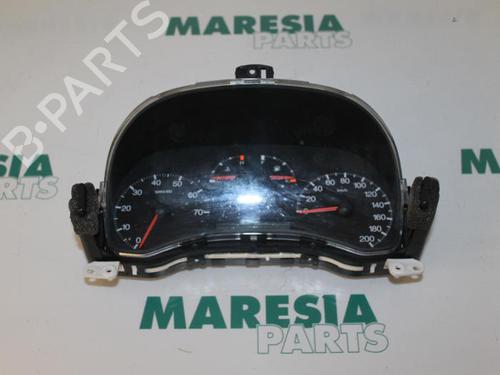 Used Instrument cluster Instrument cluster FIAT PUNTO (188_) 1.2 16V 80 (188.233, .235, .253, .255, .333, .353, .639,... (80 hp) 31489792 31489792