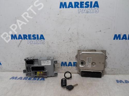Used Engine control unit (ECU) FIAT GRANDE PUNTO (199_) 1.3 D Multijet (84 hp) 31526151