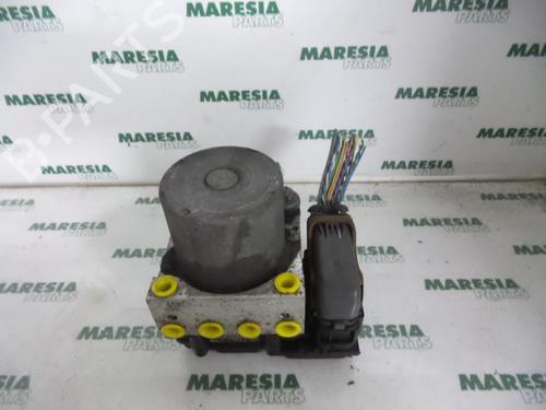 Used ABS pump PEUGEOT EXPERT Van (VF3A_, VF3U_, VF3X_) 1.6 HDi 90 16V (90 hp) 31421910