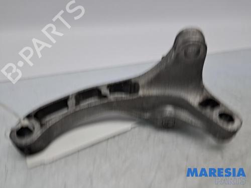 Used Gearbox mount Gearbox mount RENAULT CAPTUR I (J5_, H5_) 1.2 TCe 120 (120 hp) 33296121 33296121