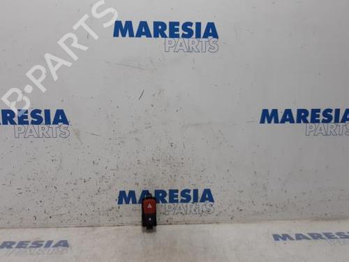 warning-switch-renault-scenic-iii-jz01_-2008-2009-2010-2011-2012-2013-2014-2015-2016-31489645 main image