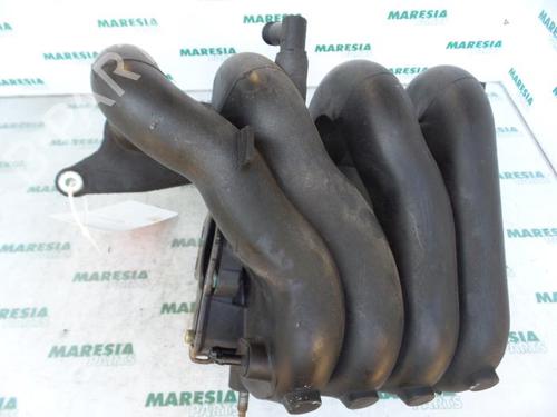 Used Injection rail RENAULT CLIO II (BB_, CB_) 1.6 (B/CB0D, BB00) (90 hp) 31537202