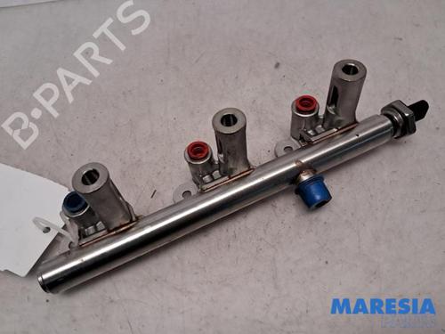 Used Injection rail PEUGEOT 308 II (LB_, LP_, LW_, LH_, L3_) 1.2 THP 110 (110 hp) 31467705