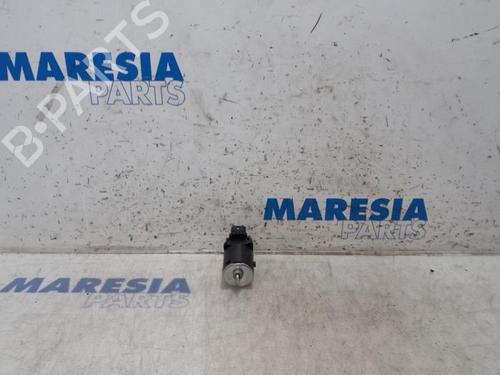 Used Ignition barrel PEUGEOT 208 I (CA_, CC_) 1.2 VTI 82 (82 hp) 31523084