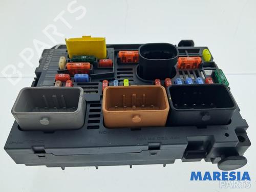 Fuse box CITROËN C4 Picasso I MPV (UD_) 1.6 THP 155 | BP32281185E1